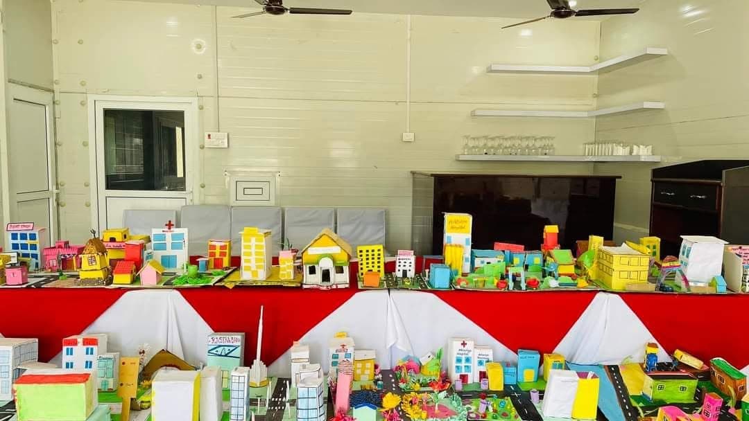 Creative activities at Holyland